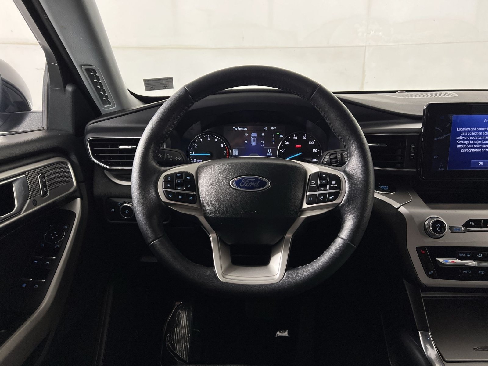 Certified 2022 Ford Explorer XLT w/ Equipment Group 202A AWD/4WD image 16