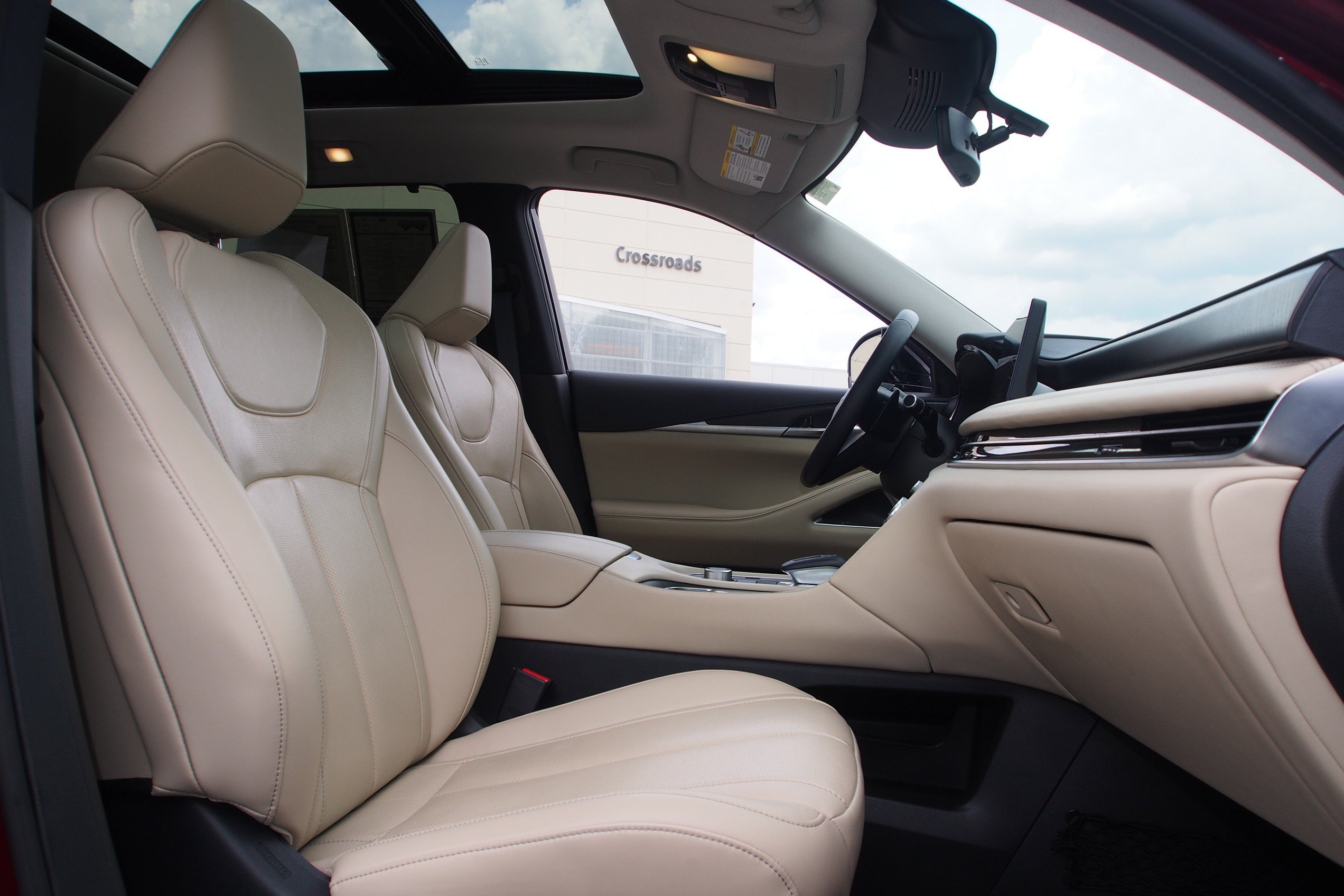 Used 2023 INFINITI QX60 Sensory w/ Cargo Package AWD/4WD image 12