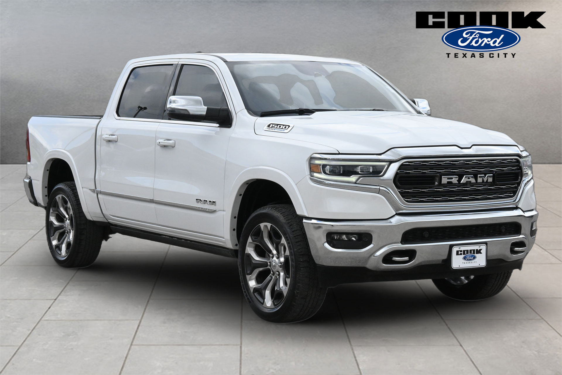 Used 2023 RAM 1500 Limited AWD/4WD image 2