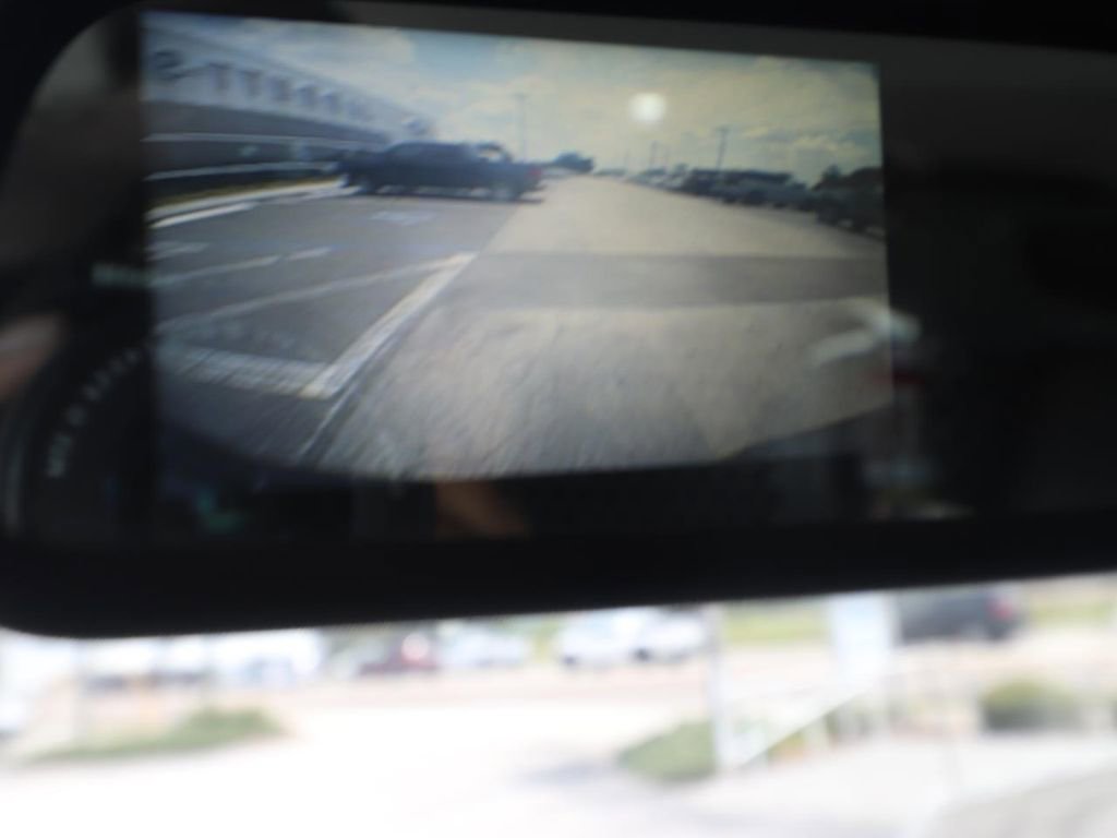 Used 2022 Chevrolet Express 2500 w/ Driver Convenience Package RWD image 4