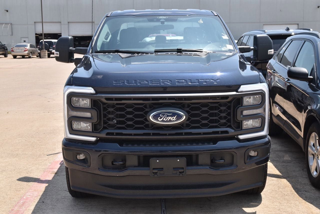 Certified 2025 Ford F350 XL w/ STX Appearance Package AWD/4WD image 3