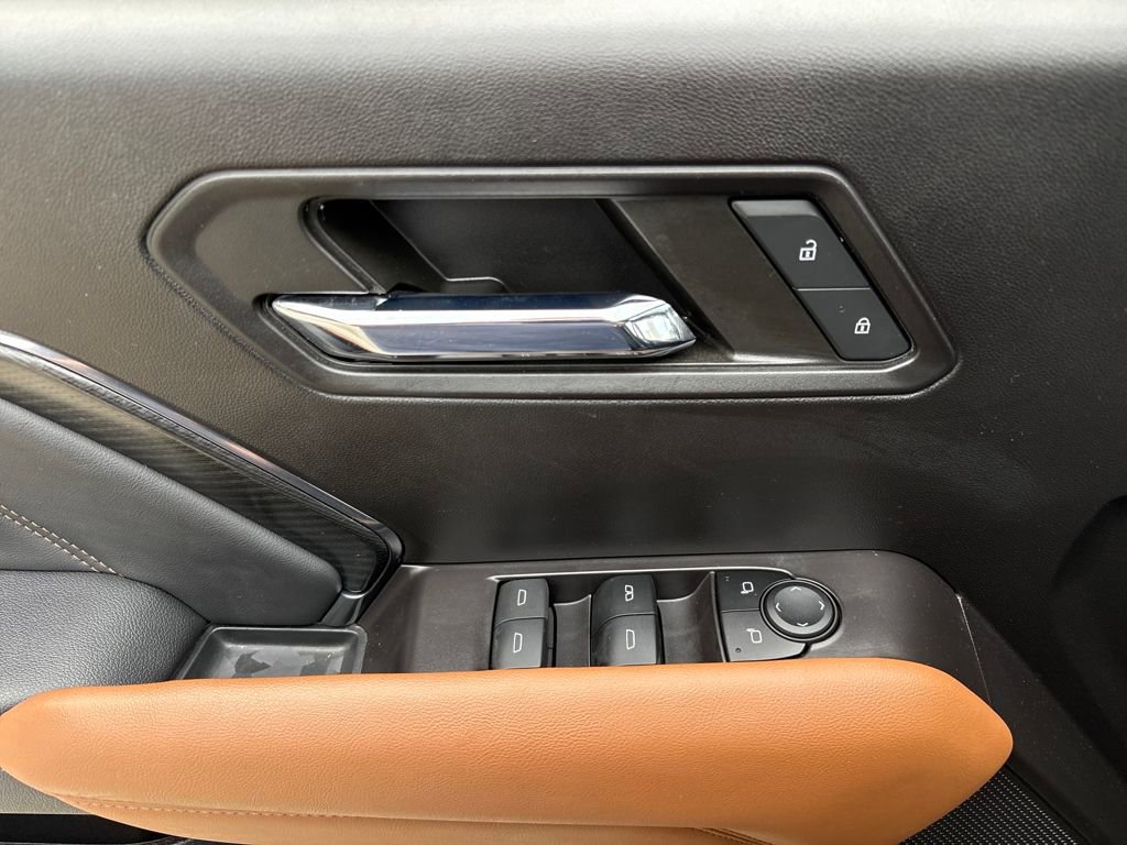 Used 2024 GMC Canyon AT4 w/ Technology Package image 17