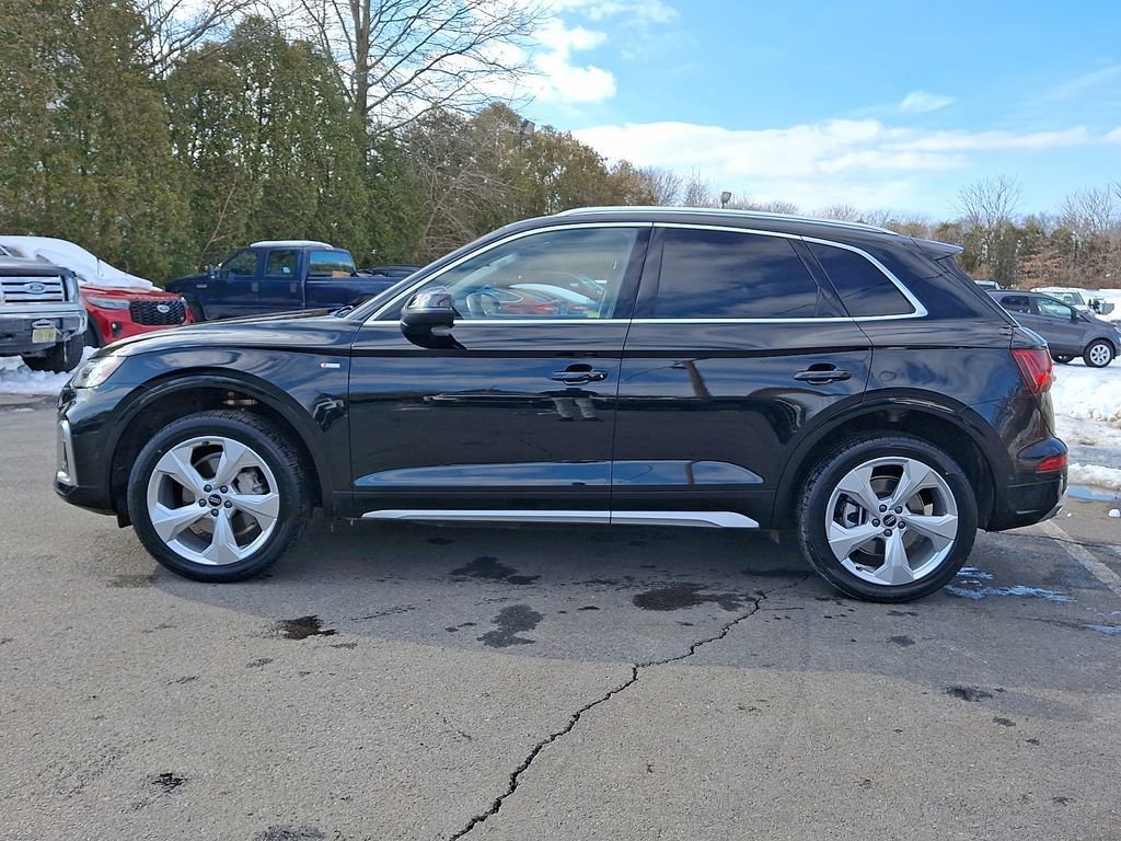 Used 2023 Audi Q5 2.0T Prestige w/ Prestige Package image 2