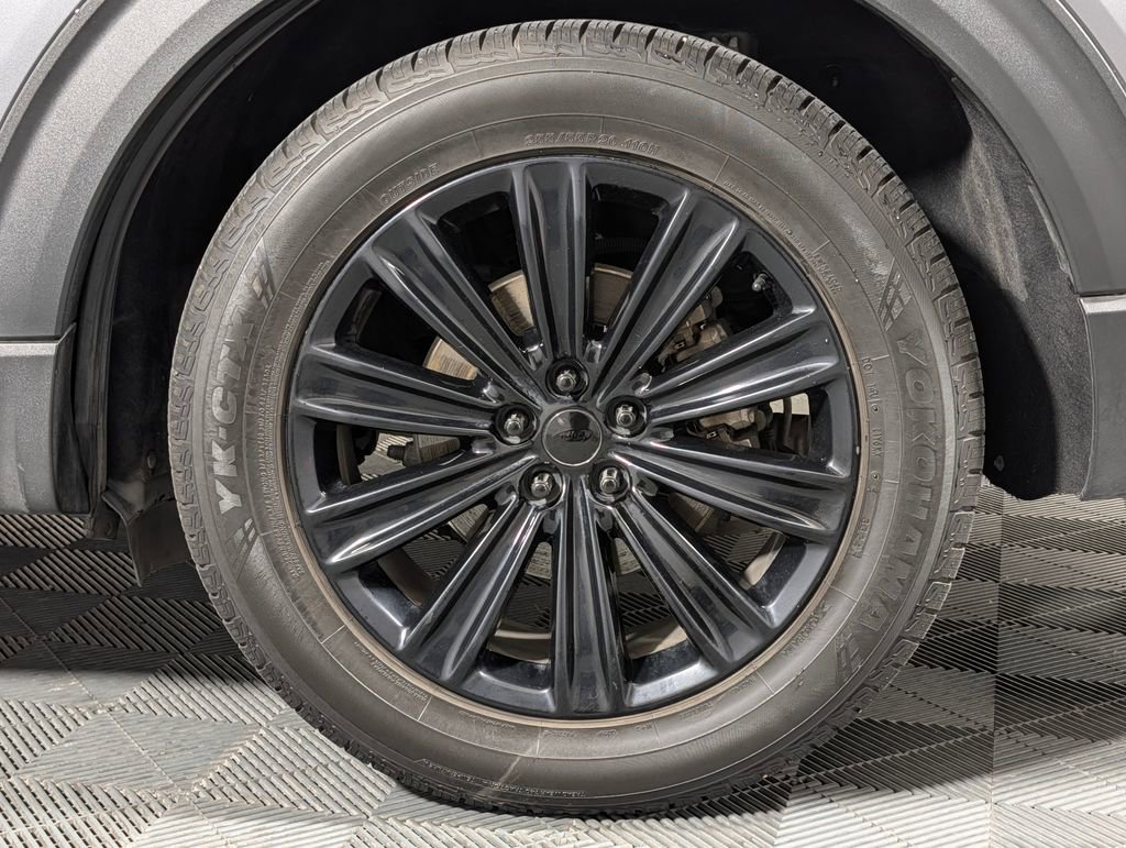 Certified 2022 Ford Explorer Limited RWD image 24