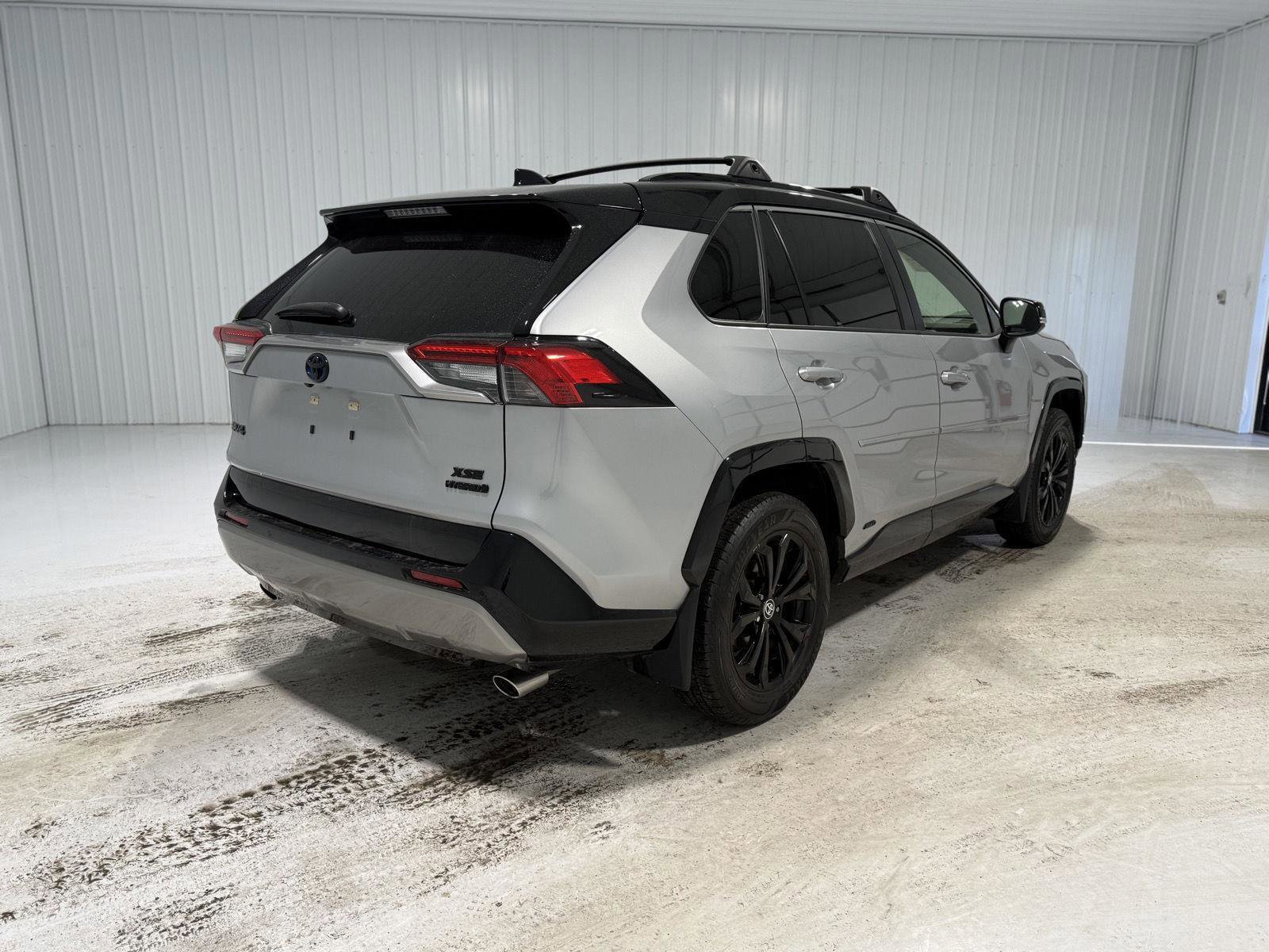 Used 2022 Toyota RAV4 XSE image 5