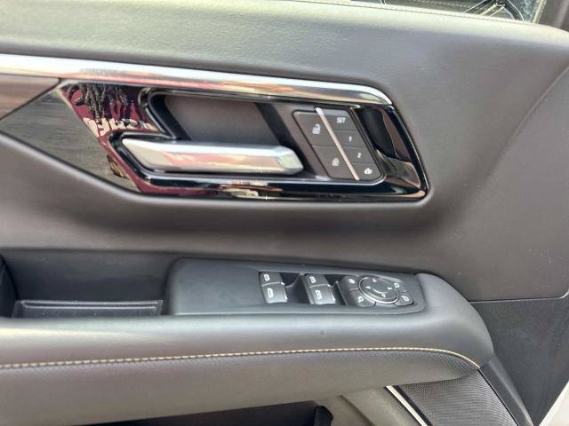 Used 2025 Chevrolet Tahoe Premier RWD image 17