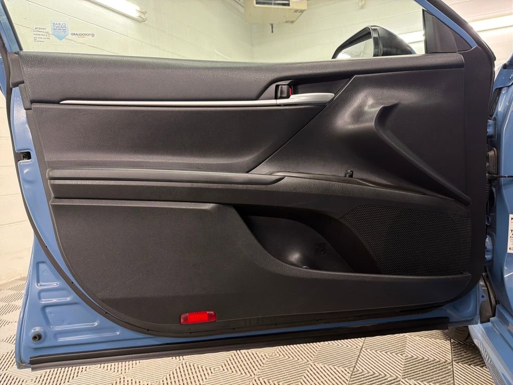 Used 2023 Toyota Camry SE image 15