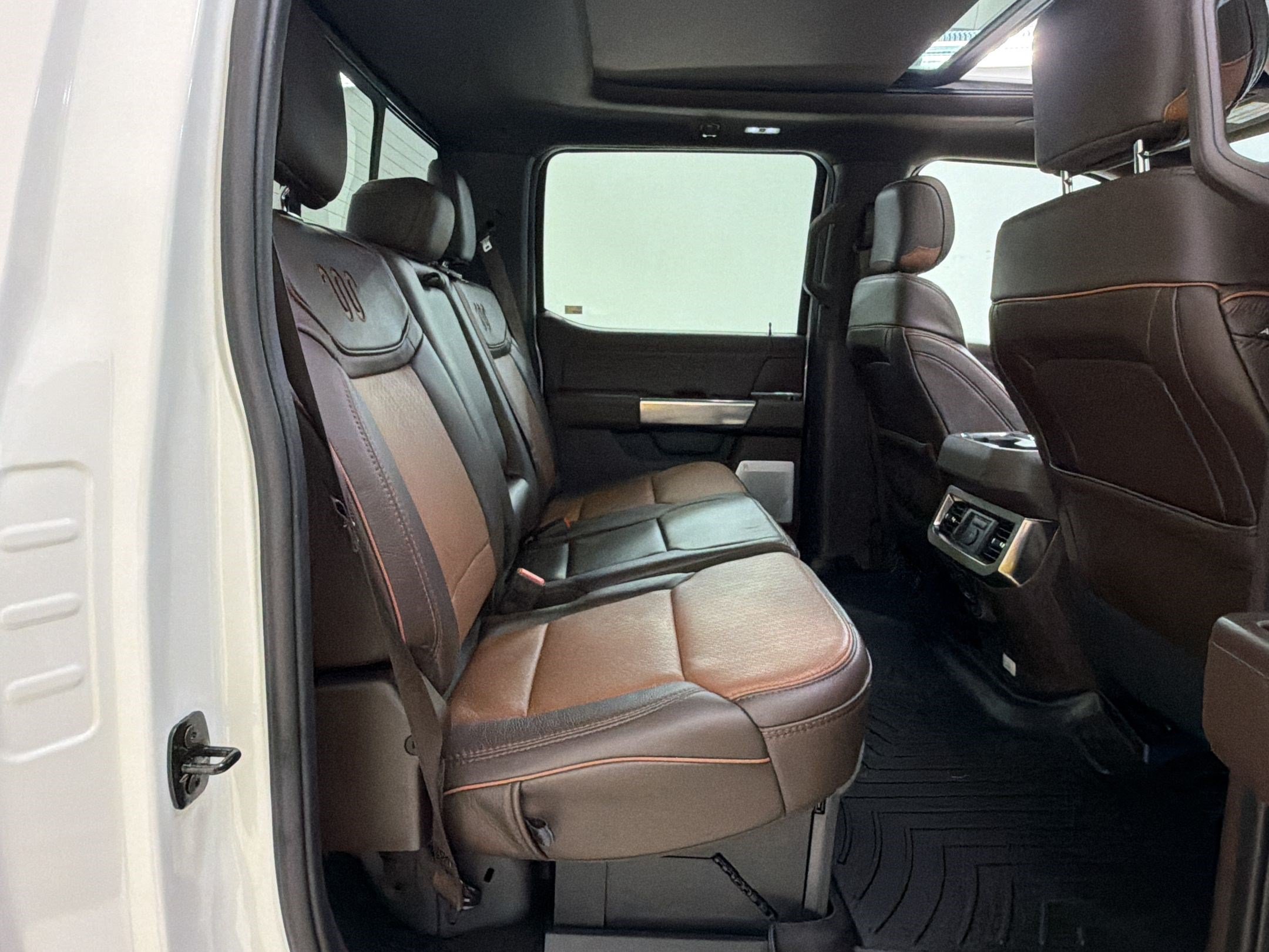 Certified 2025 Ford F450 King Ranch w/ FX4 Off-Road Package AWD/4WD image 33