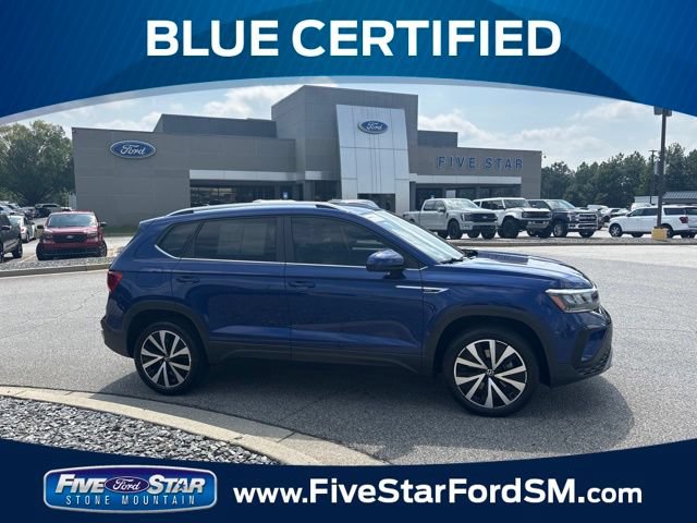 Used 2022 Volkswagen Taos SE FWD image 1