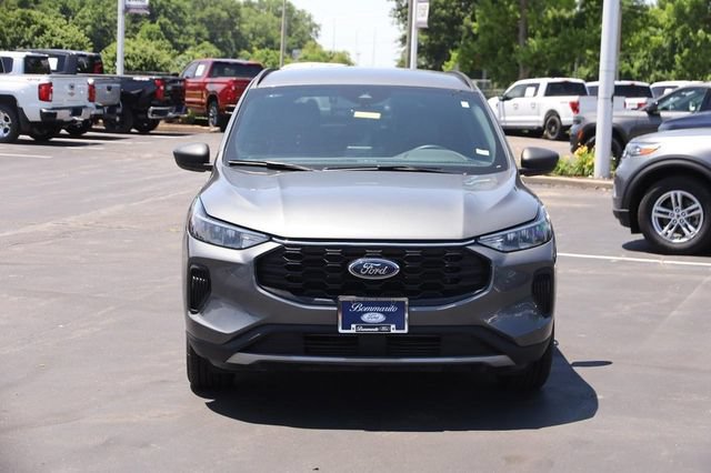 Certified 2025 Ford Escape ST-Line FWD image 4