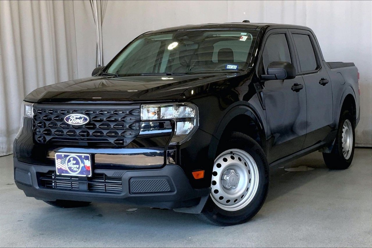 Certified 2025 Ford Maverick XL w/ Equipment Group 102A AWD/4WD image 2
