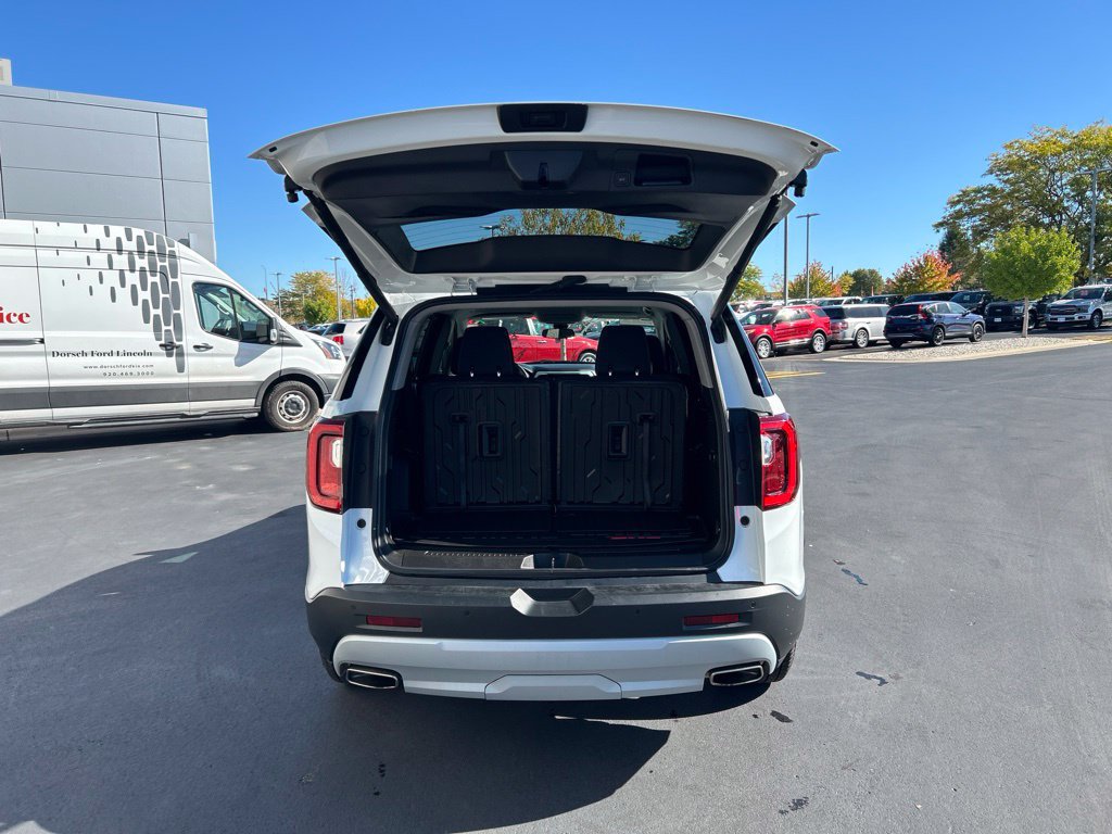 Used 2023 GMC Acadia SLE w/ Driver Convenience Package FWD image 21