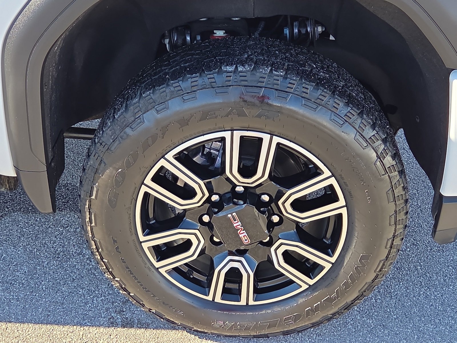 Used 2023 GMC Sierra 2500 AT4 w/ AT4 Premium Plus Package image 7