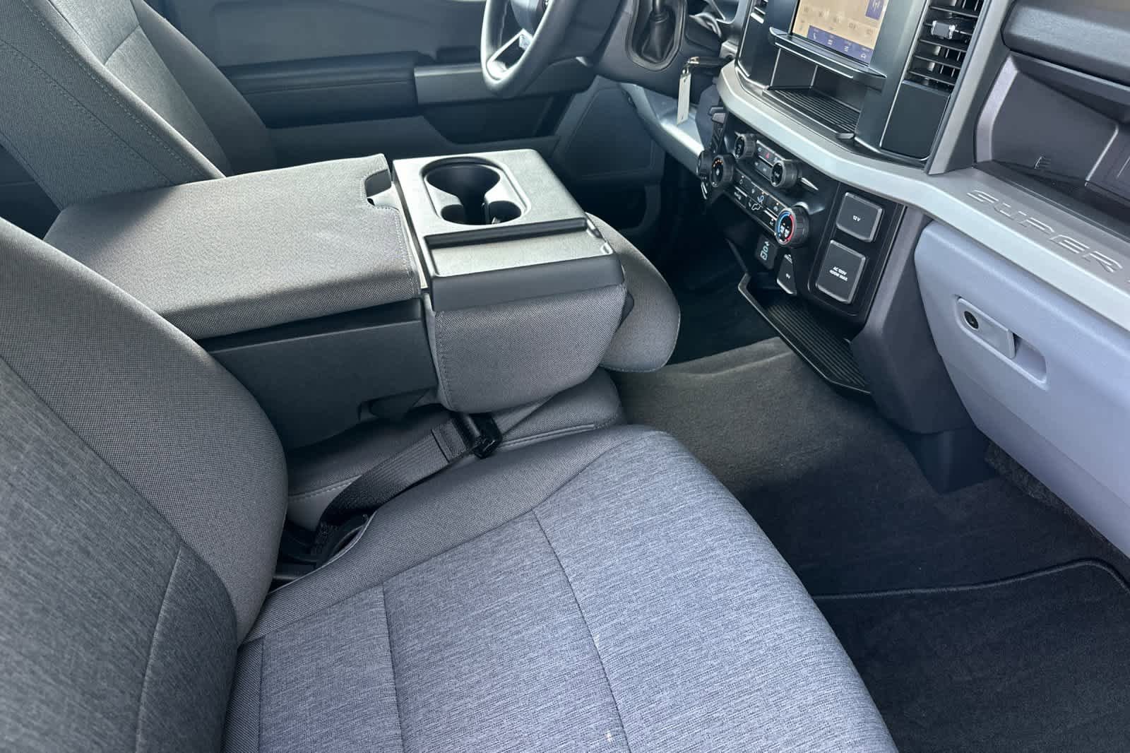 Certified 2025 Ford F250 XL w/ STX Appearance Package AWD/4WD image 15
