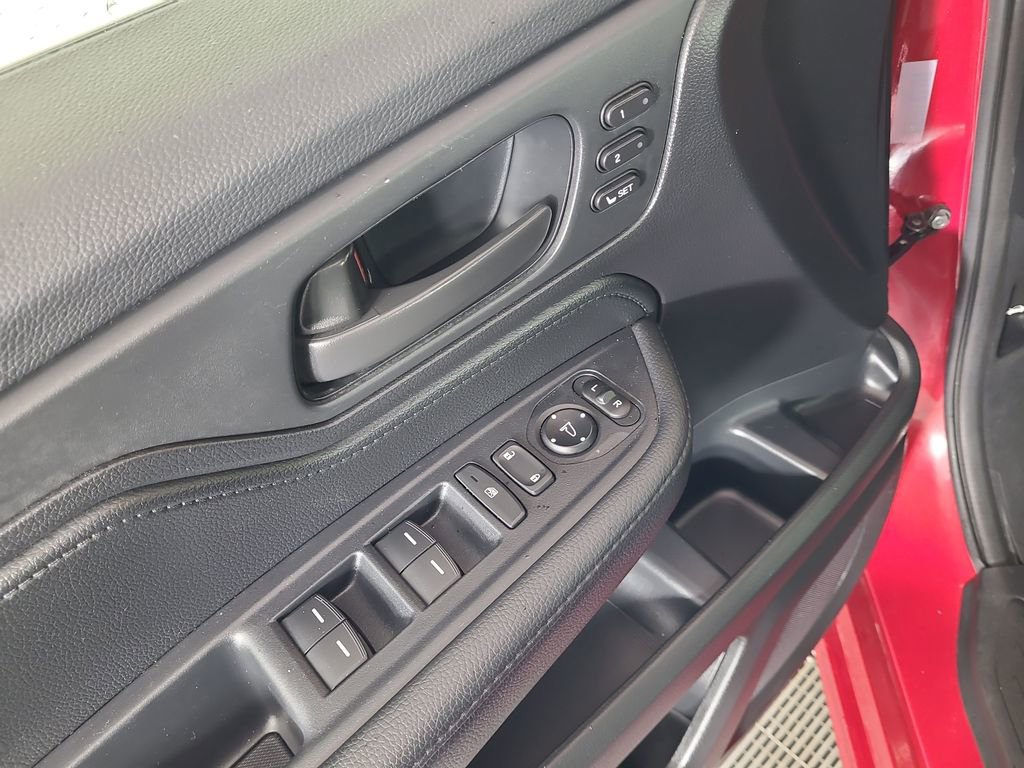 Used 2025 Honda Odyssey Sport-L image 18