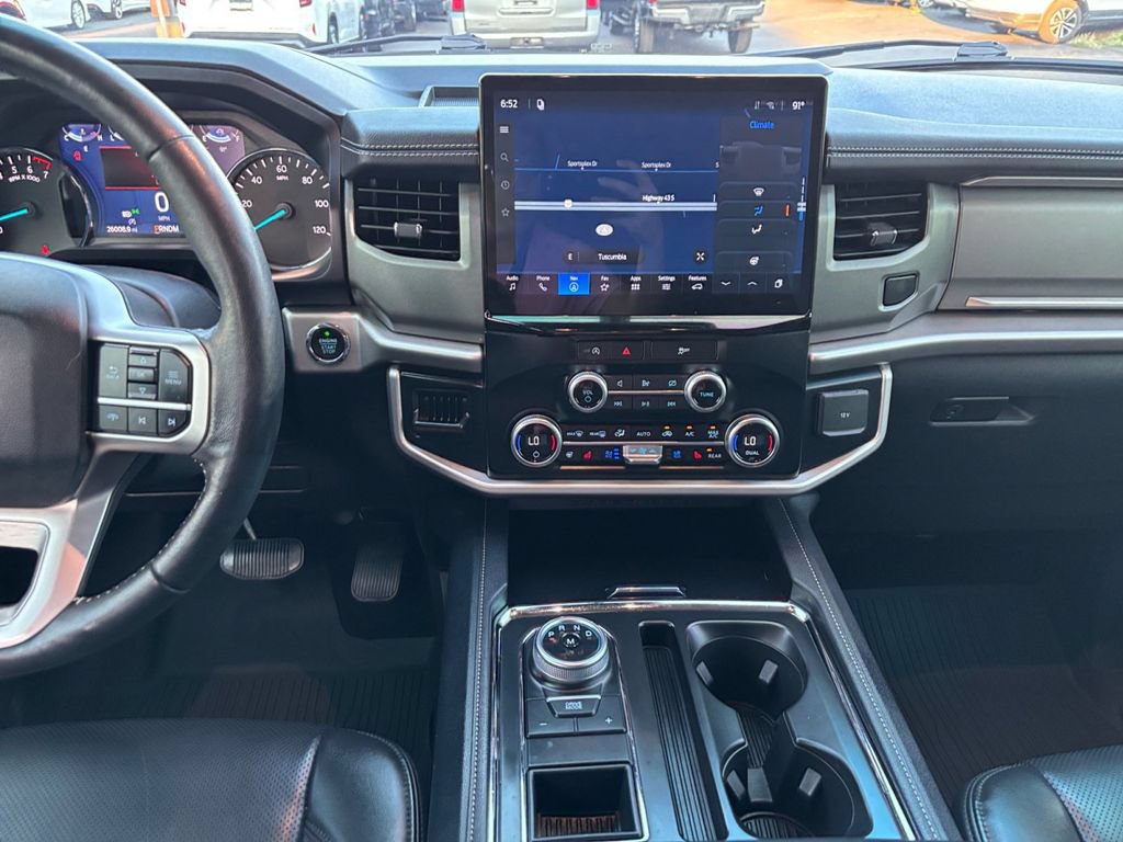 Certified 2024 Ford Expedition XLT RWD image 20