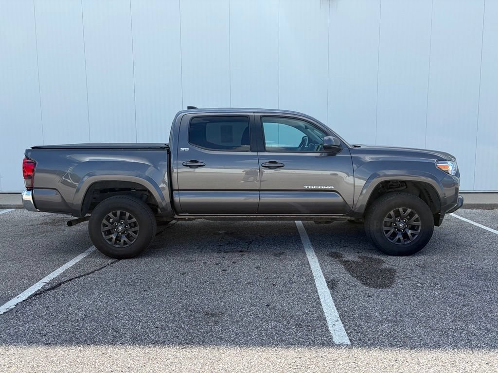 Used 2021 Toyota Tacoma SR5 AWD/4WD image 9