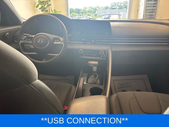 Used 2023 Hyundai Elantra SEL FWD image 9