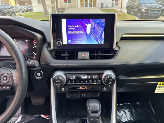 Used 2025 Toyota RAV4 XLE image 25