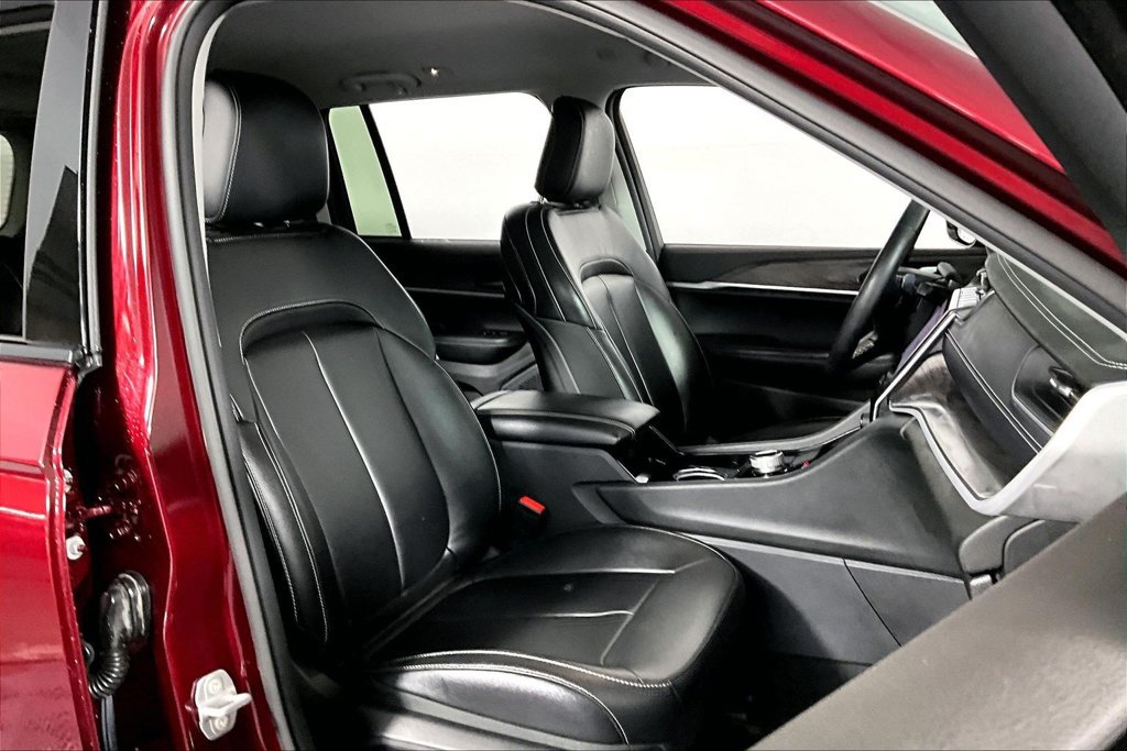 Used 2023 Jeep Grand Cherokee Limited RWD image 7