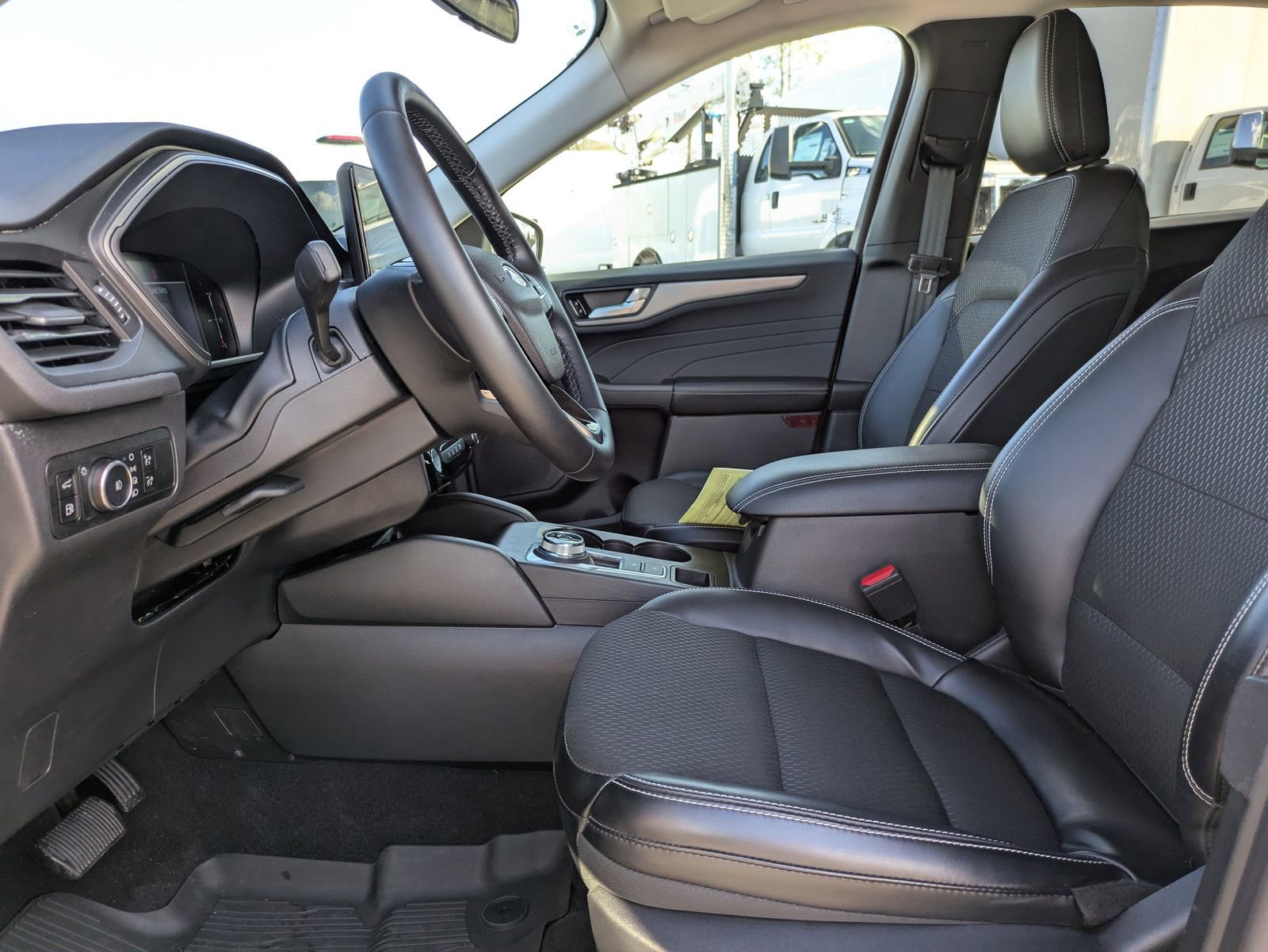 Certified 2025 Ford Escape SE image 20