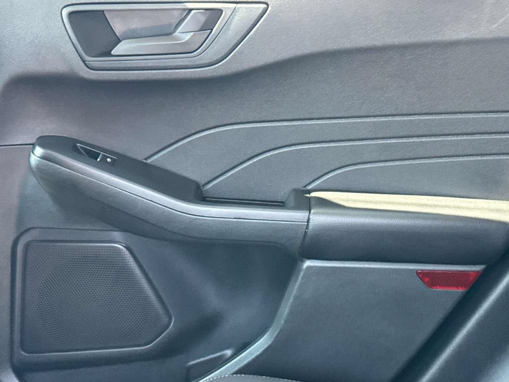 Certified 2025 Ford Escape Active FWD image 13