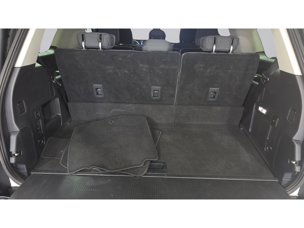 Certified 2025 Ford Expedition Active AWD/4WD image 12