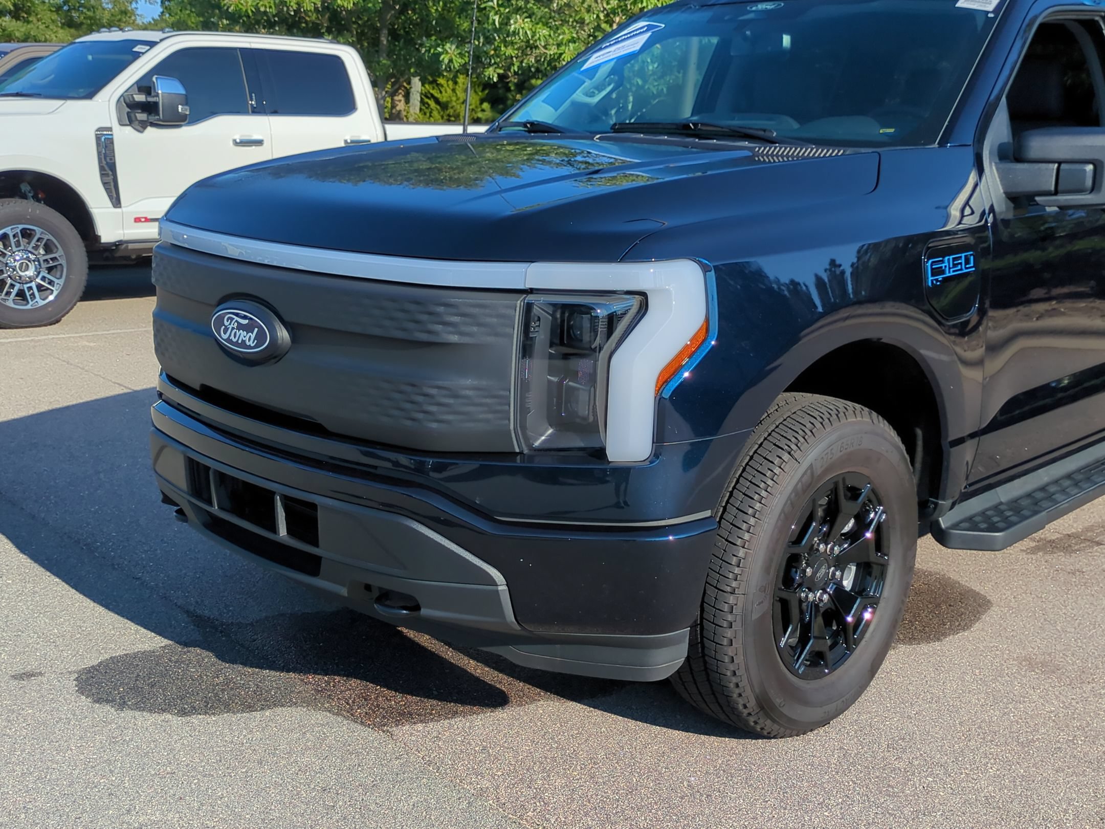 Certified 2025 Ford F150 Lightning XLT w/ Max Trailer Tow Package AWD/4WD image 10
