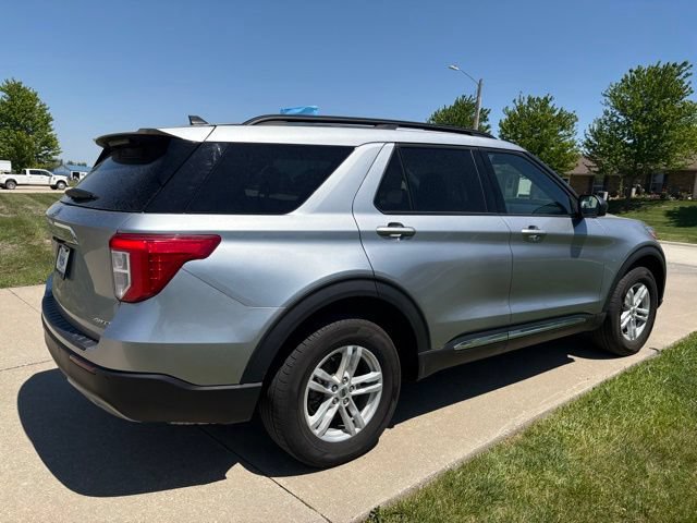 Certified 2024 Ford Explorer XLT w/ Equipment Group 202A AWD/4WD image 4