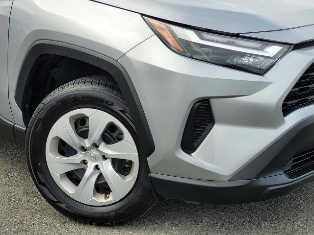 Used 2024 Toyota RAV4 LE image 9