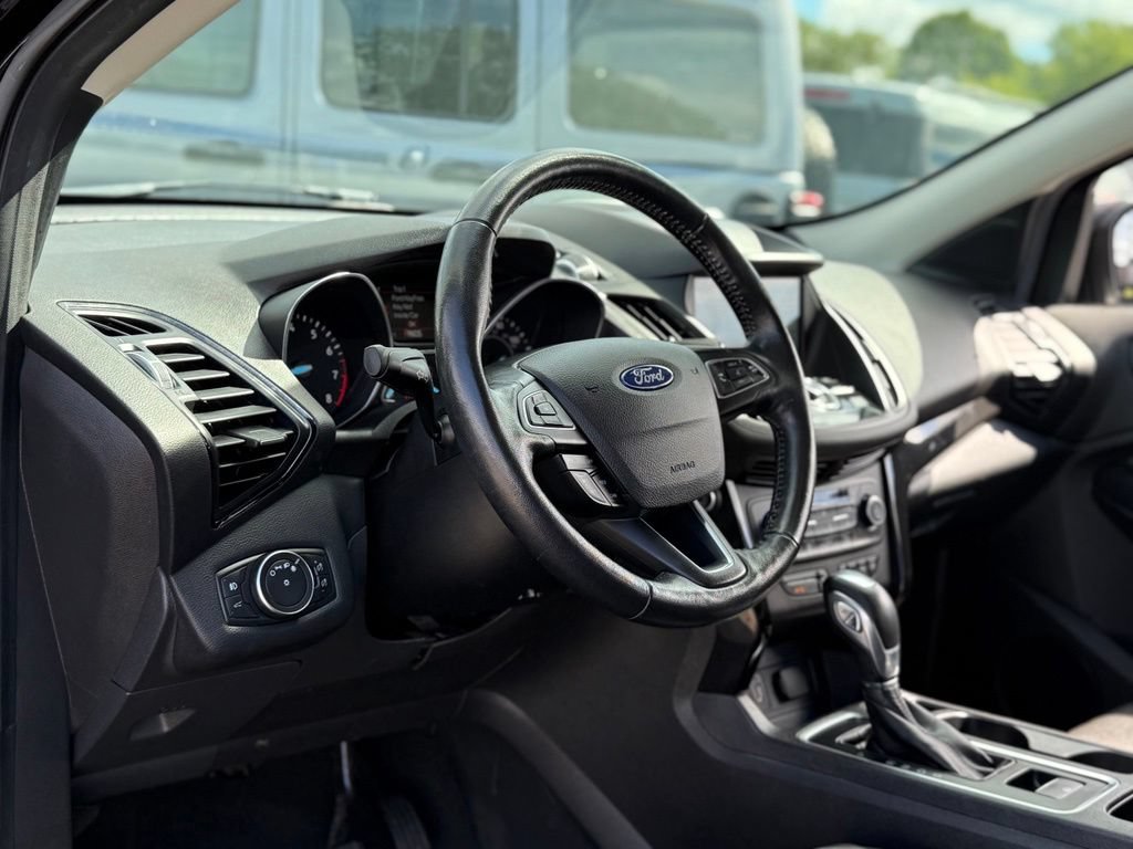 Certified 2019 Ford Escape Titanium AWD/4WD image 11