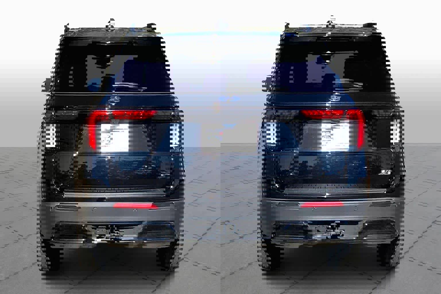 Certified 2025 Ford Explorer ST-Line w/ ST-Line Street Pack image 3