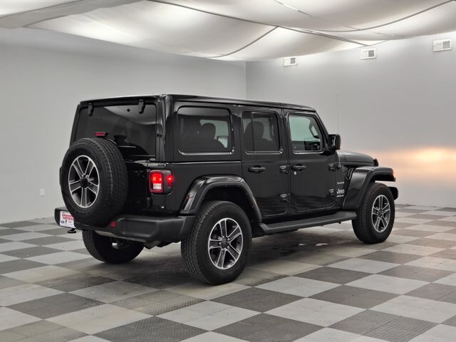 Used 2023 Jeep Wrangler Unlimited Sahara w/ Cold Weather Group AWD/4WD image 10