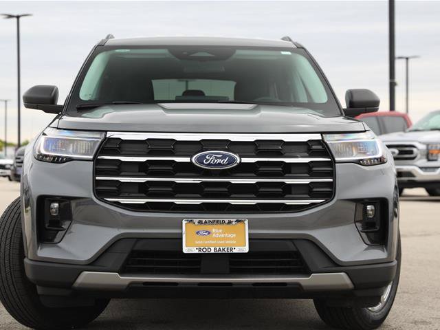 Certified 2025 Ford Explorer Active w/ Active Comfort Package AWD/4WD image 2