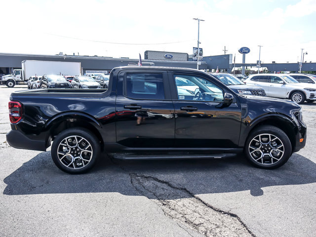 Certified 2025 Ford Maverick Lariat w/ 4K Tow Package AWD/4WD image 9