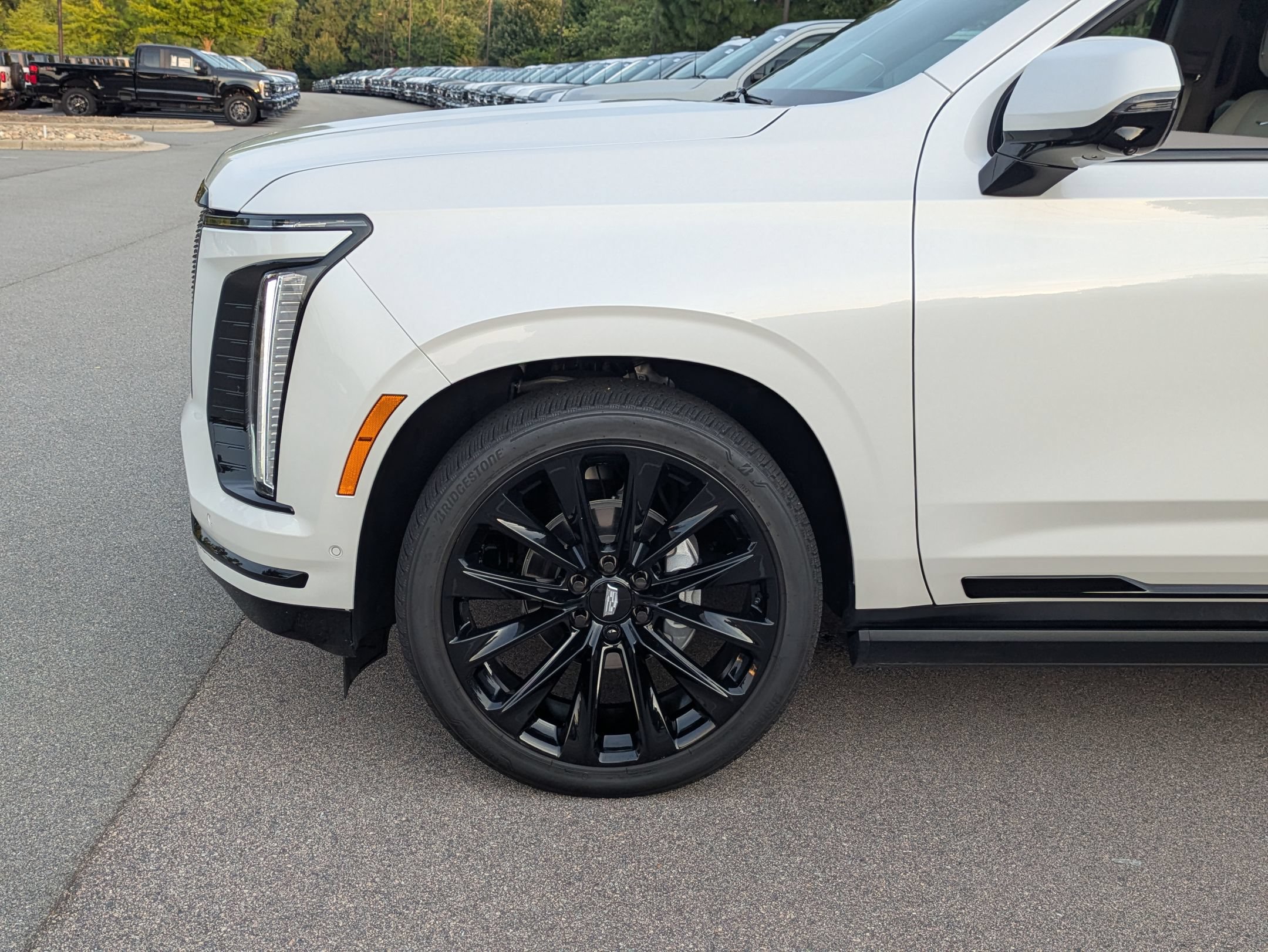 Used 2025 Cadillac Escalade ESV Sport Platinum AWD/4WD image 11