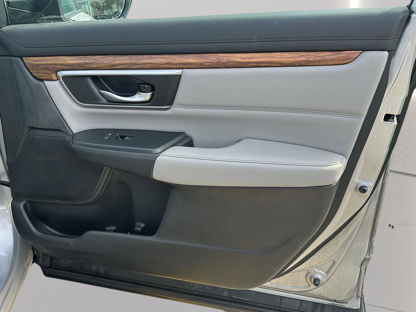 Used 2018 Honda CR-V EX-L image 17