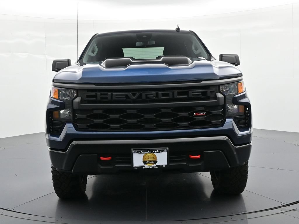 Used 2023 Chevrolet Silverado 1500 Custom Trail Boss AWD/4WD image 3