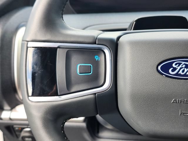 Certified 2025 Ford Expedition Active AWD/4WD image 33