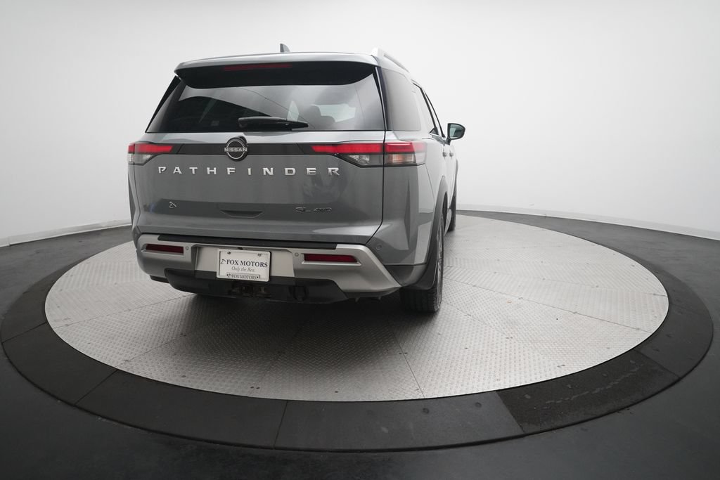 Used 2022 Nissan Pathfinder SL AWD/4WD image 13