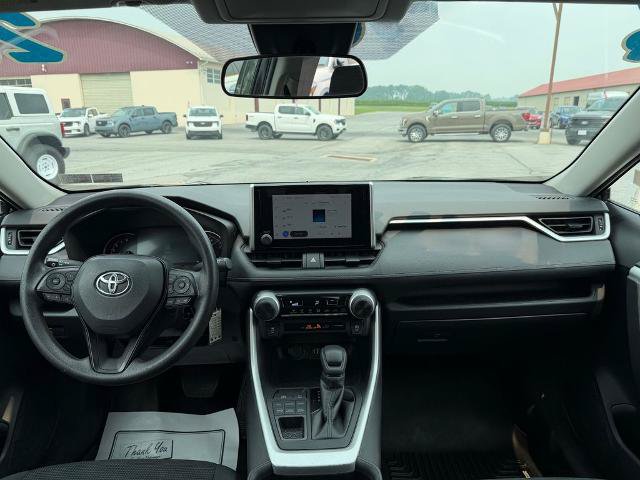 Used 2023 Toyota RAV4 LE AWD/4WD image 9