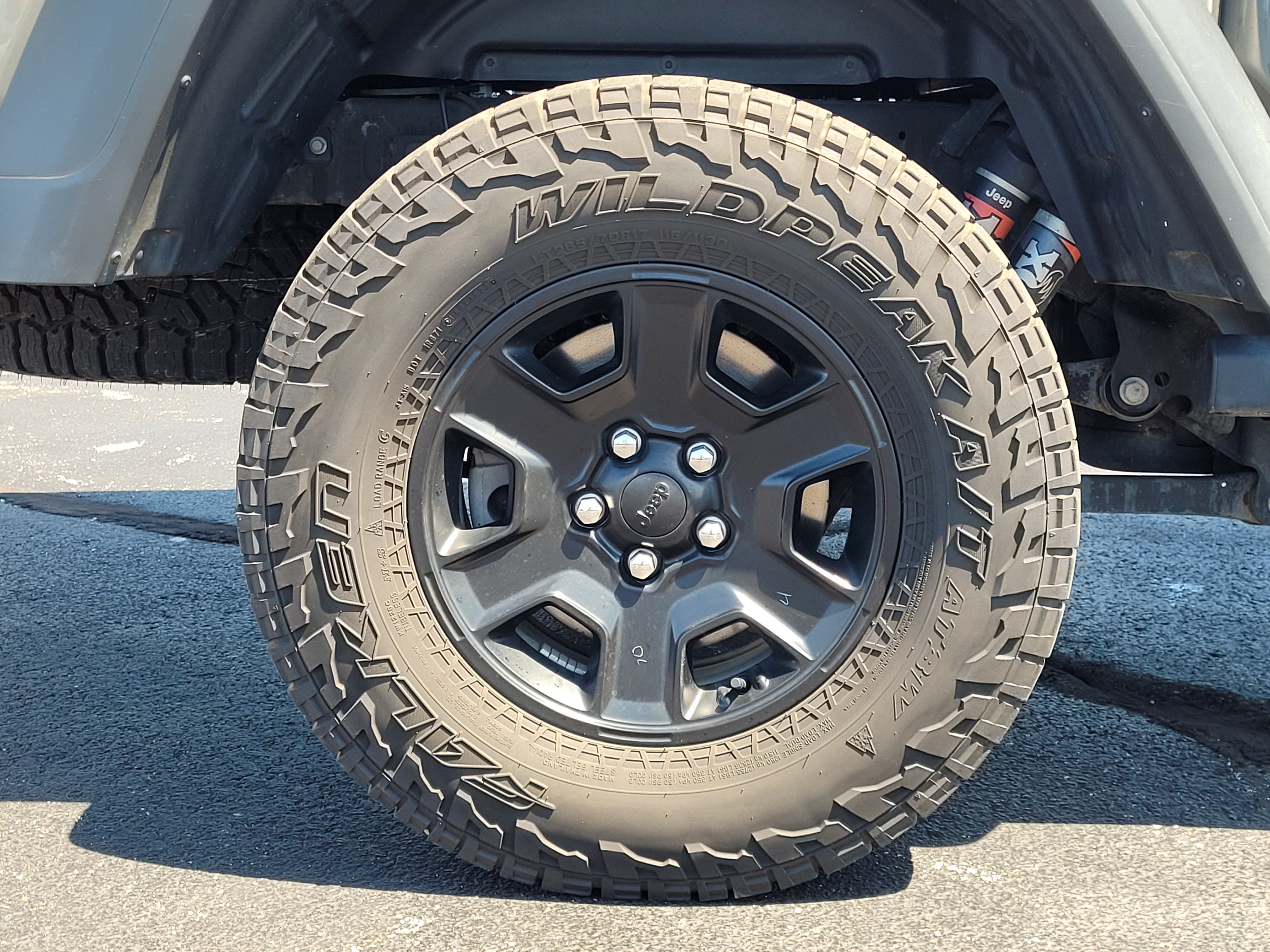 Used 2023 Jeep Gladiator Mojave w/ Cold Weather Group AWD/4WD image 11