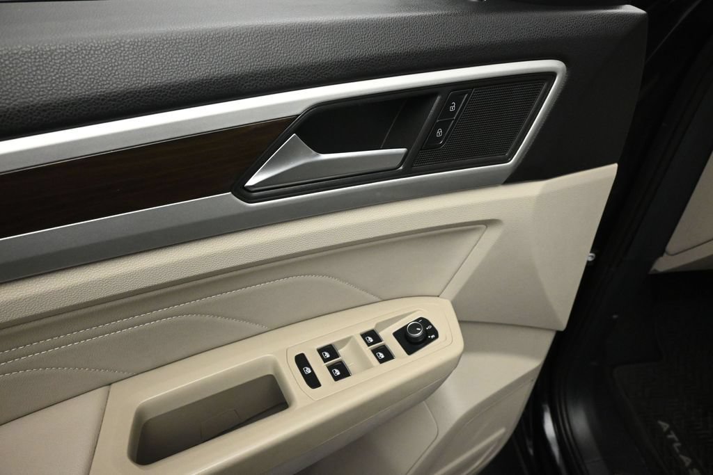 Used 2022 Volkswagen Atlas SE FWD image 10