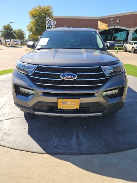 Certified 2021 Ford Explorer XLT w/ Equipment Group 202A RWD image 2