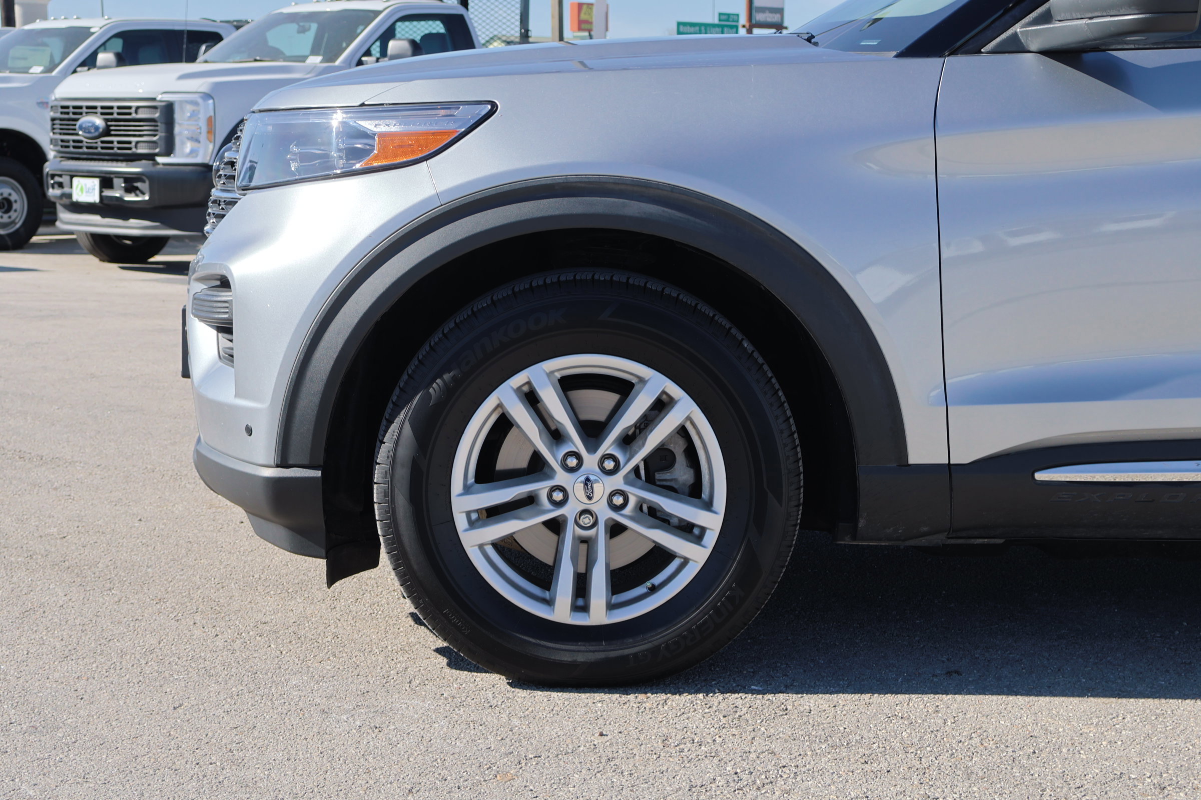 Certified 2023 Ford Explorer XLT image 13