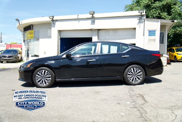 Used 2025 Nissan Altima 2.5 SV FWD image 4
