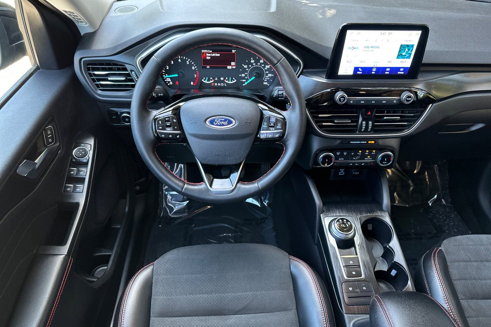 Certified 2022 Ford Escape SEL w/ SEL Stealth AWD Package image 15