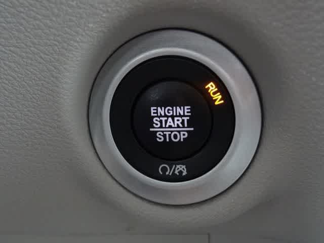 Used 2023 Chrysler Pacifica Touring-L FWD image 28