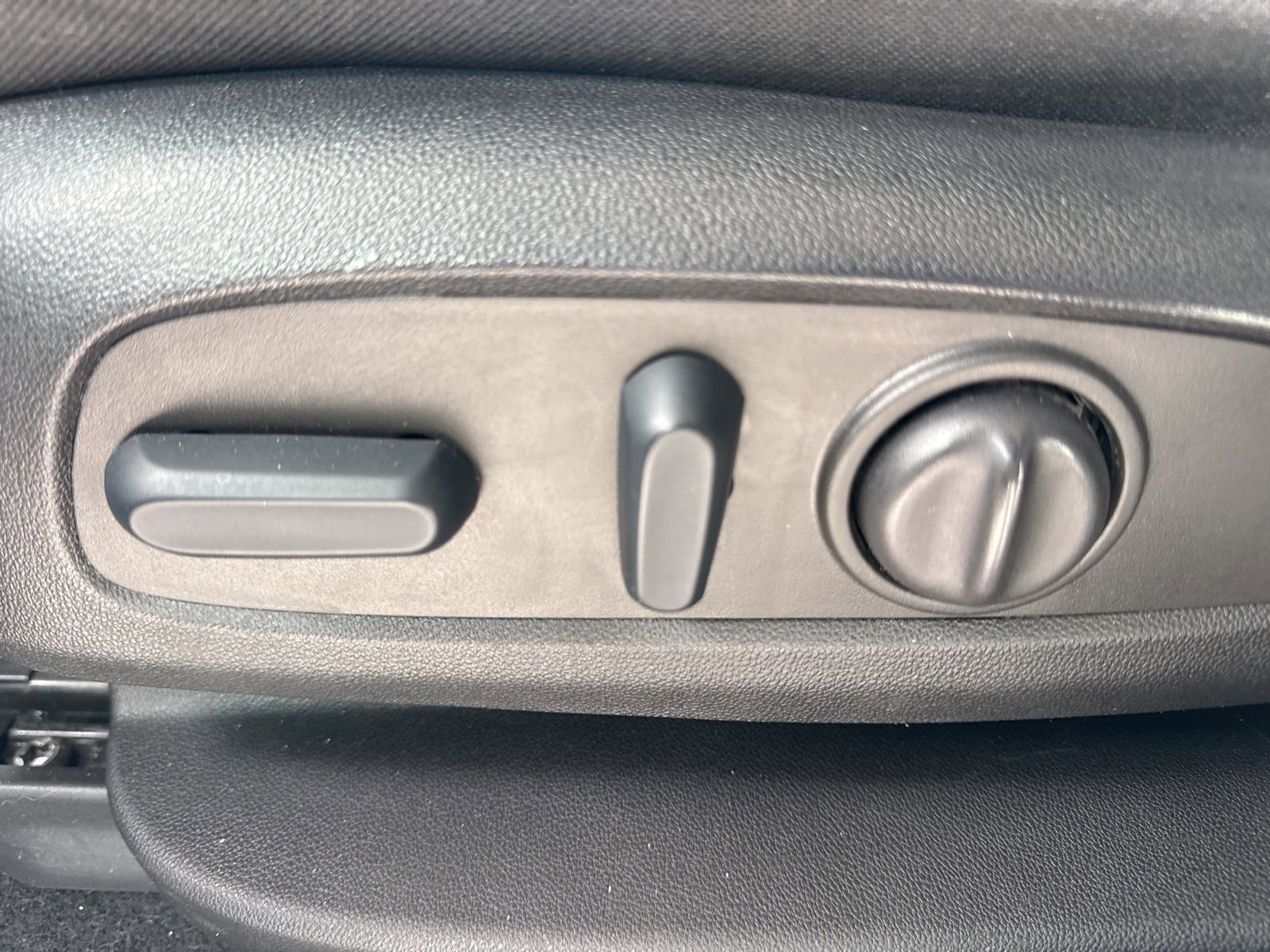 Used 2023 Chevrolet Blazer LT w/ Convenience Package image 23