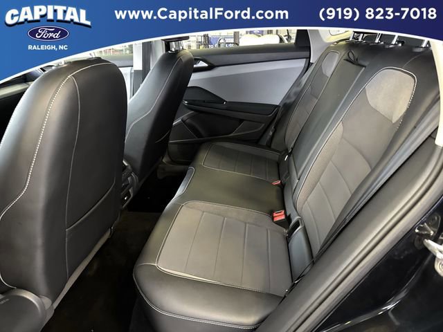 Used 2022 Volkswagen Taos SE image 16